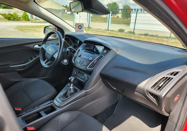 Ford Focus cena 36900 przebieg: 117900, rok produkcji 2016 z Piła małe 466